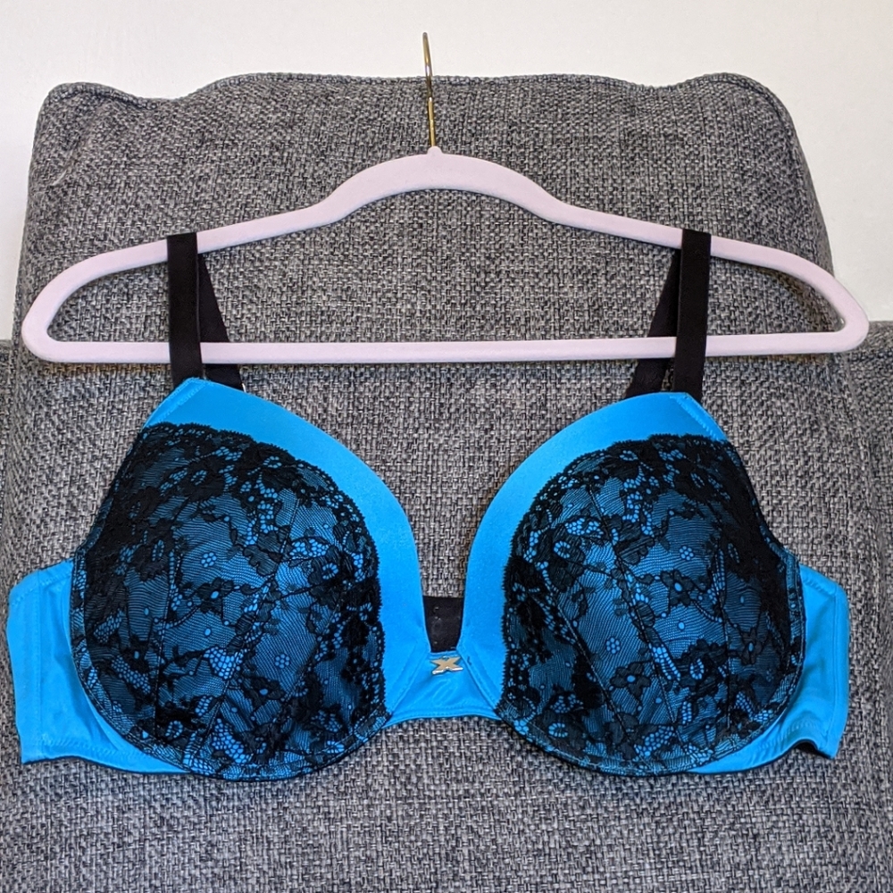 Lightly padded bra